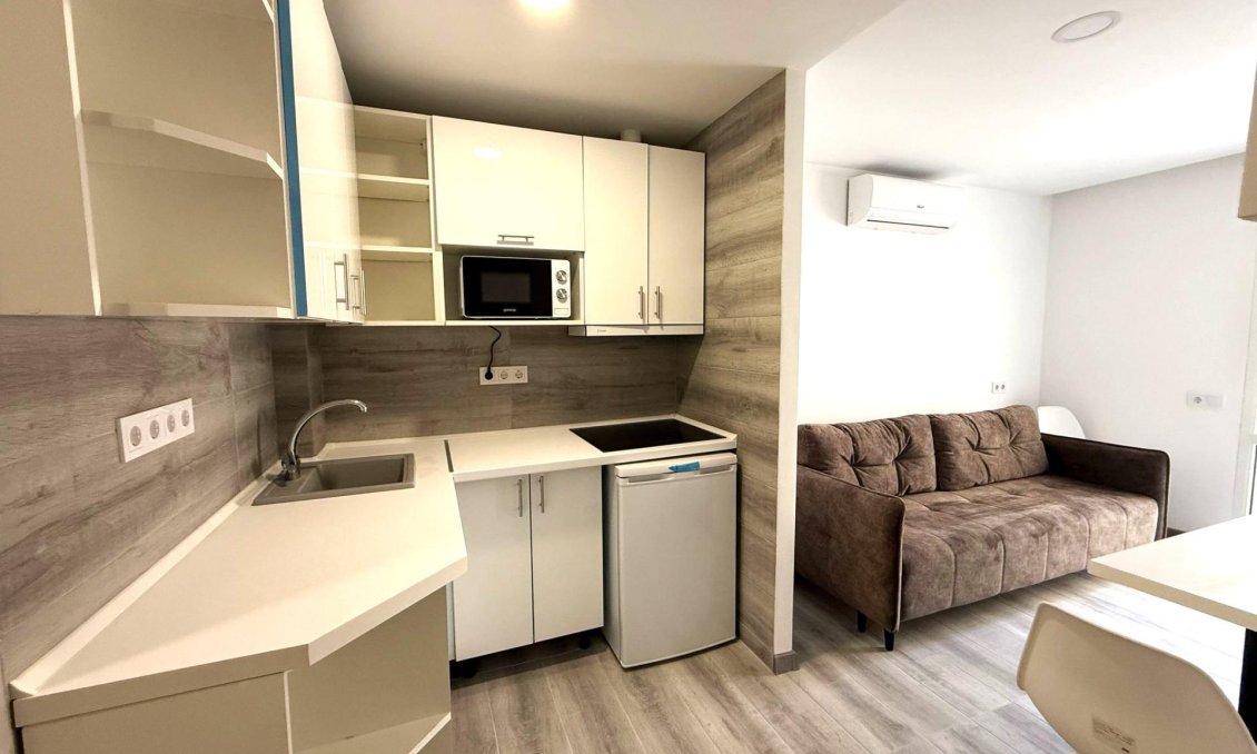 Használt Ingatlanok - Kétszintes lakás -
Torrevieja - Centrum