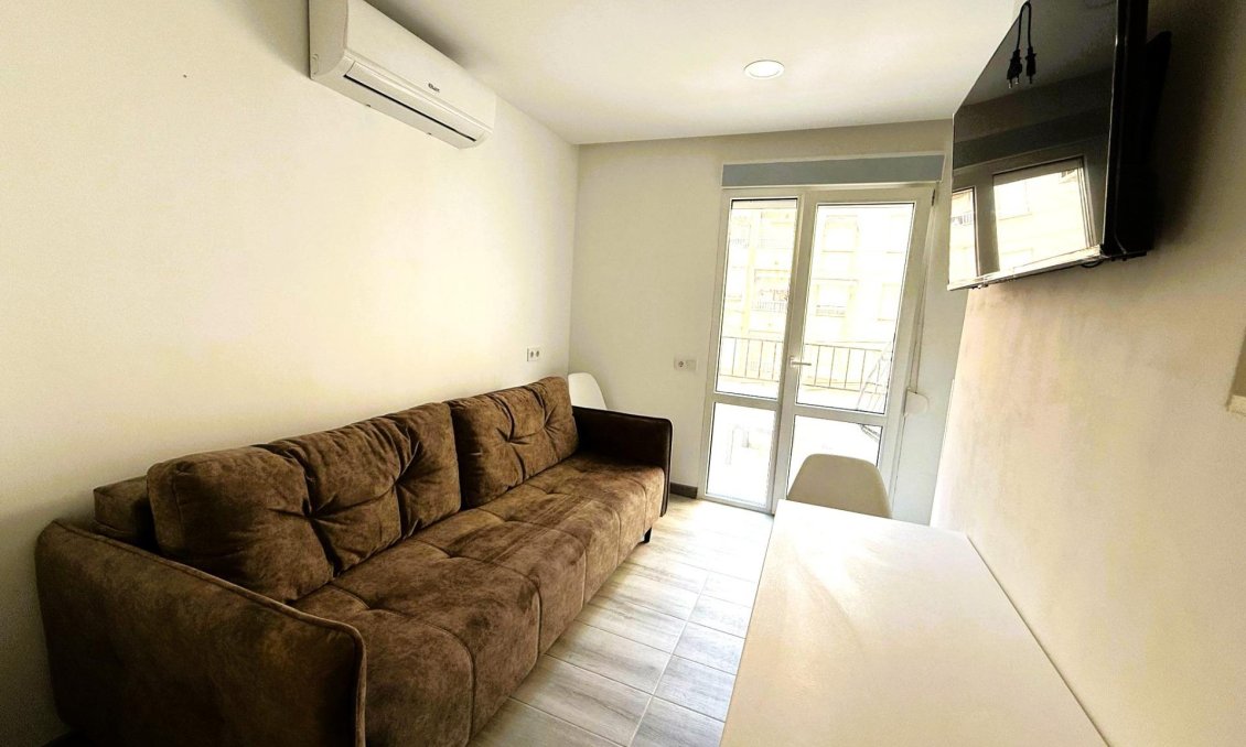 Használt Ingatlanok - Kétszintes lakás -
Torrevieja - Centrum