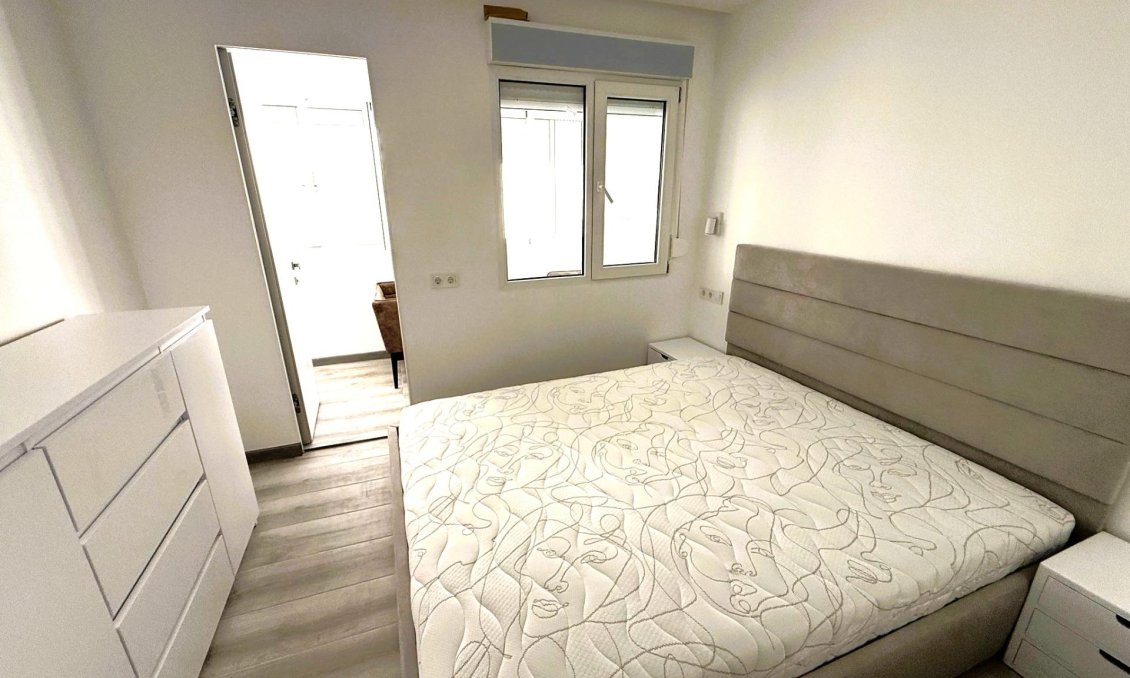 Használt Ingatlanok - Kétszintes lakás -
Torrevieja - Centrum