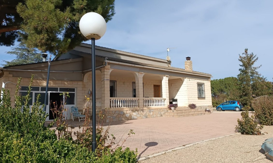 Használt Ingatlanok - Villa -
Revuelta de Yecla - Inland