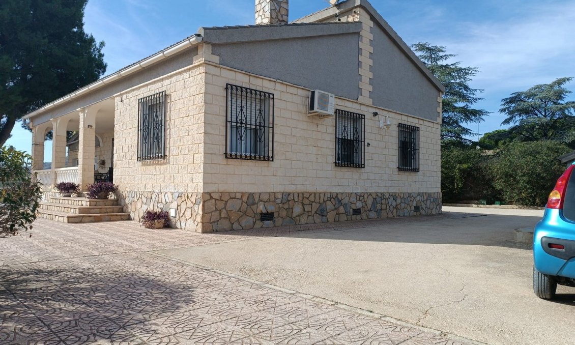 Használt Ingatlanok - Villa -
Revuelta de Yecla - Inland