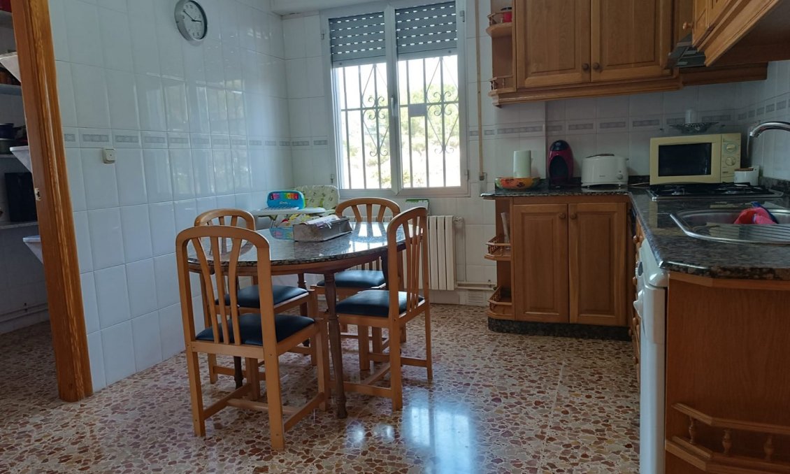 Használt Ingatlanok - Villa -
Revuelta de Yecla - Inland