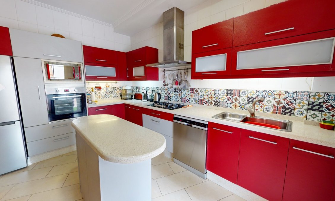 Revânzare - Vilă -
Dolores de Pacheco - Inland