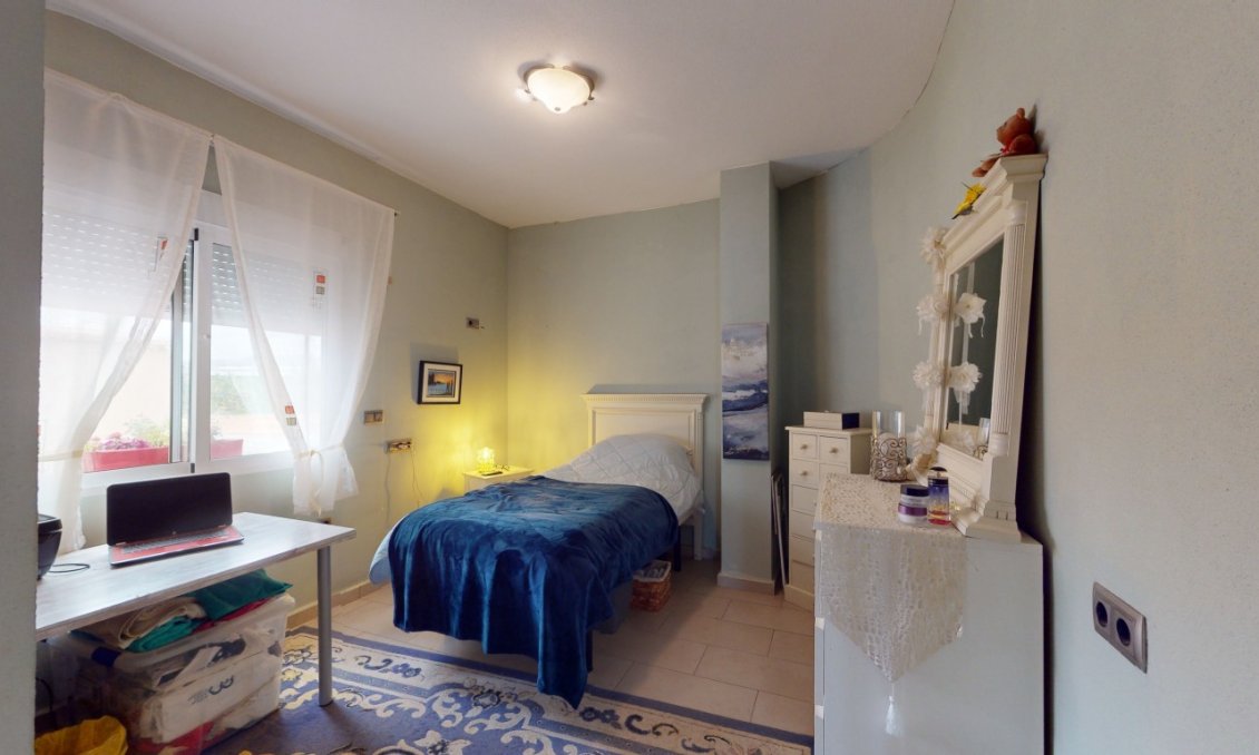 Revânzare - Vilă -
Dolores de Pacheco - Inland