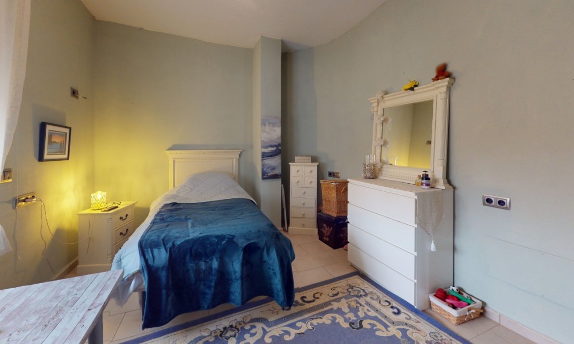 Revânzare - Vilă -
Dolores de Pacheco - Inland