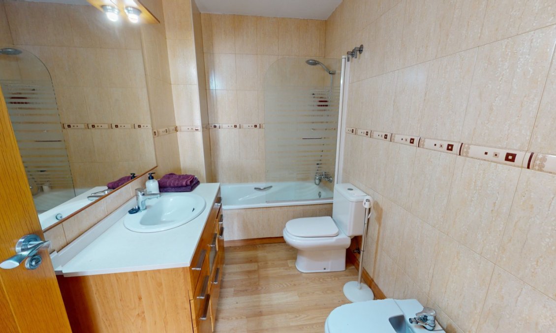 Revânzare - Vilă -
Dolores de Pacheco - Inland