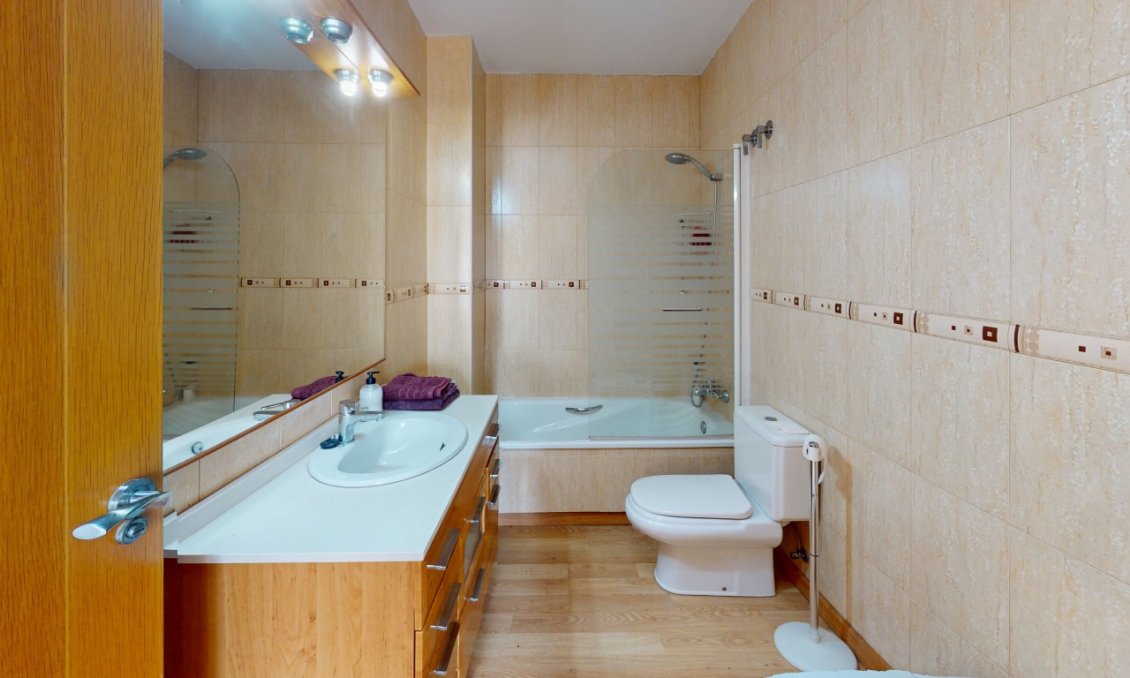 Revânzare - Vilă -
Dolores de Pacheco - Inland