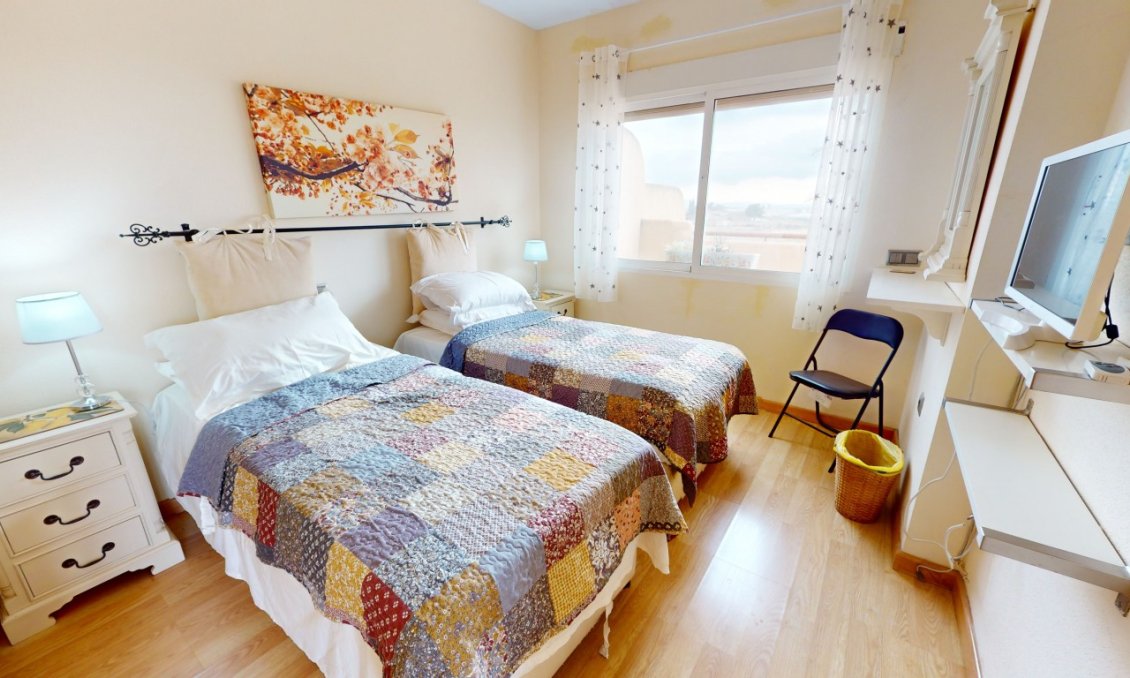 Revânzare - Vilă -
Dolores de Pacheco - Inland