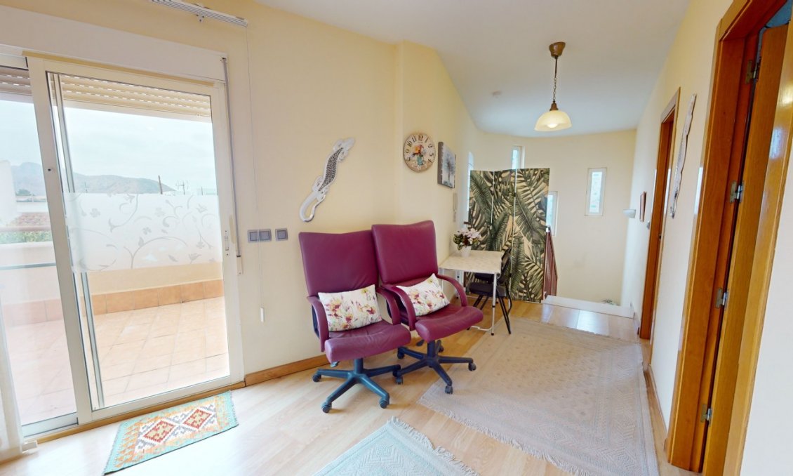 Revânzare - Vilă -
Dolores de Pacheco - Inland