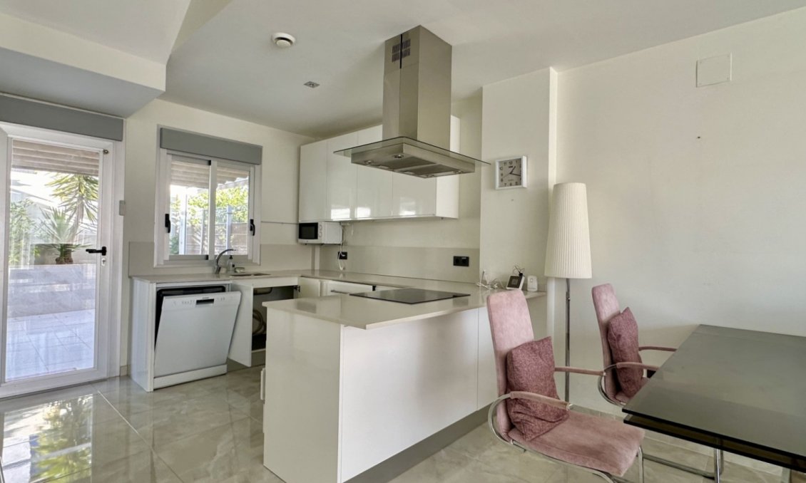 Revente - Villa -
Orihuela Costa - Costa Blanca