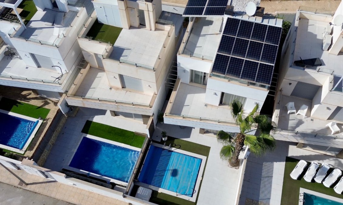 Revente - Villa -
Orihuela Costa - Costa Blanca