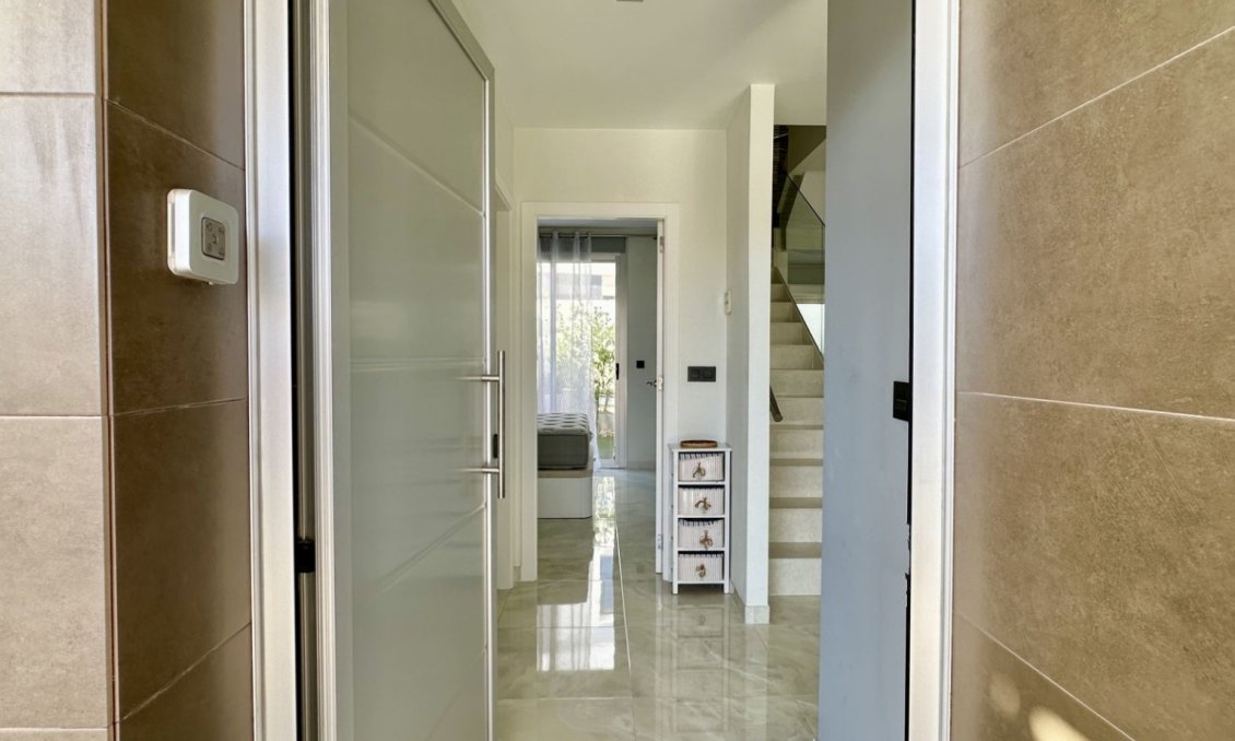 Revente - Villa -
Orihuela Costa - Costa Blanca