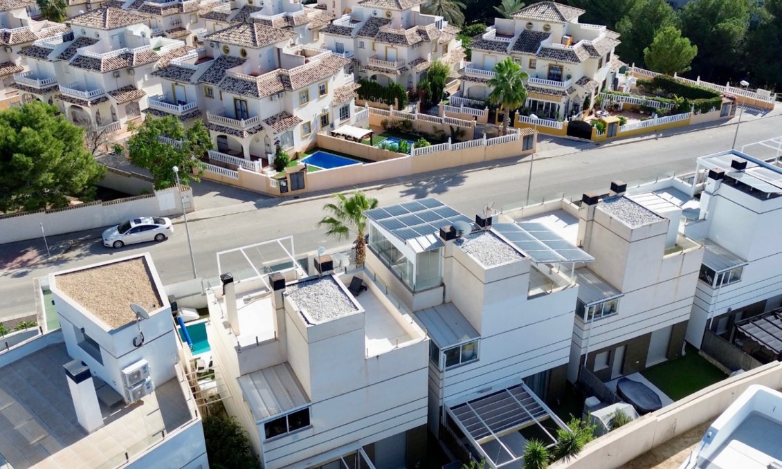 Revente - Villa -
Orihuela Costa - Costa Blanca