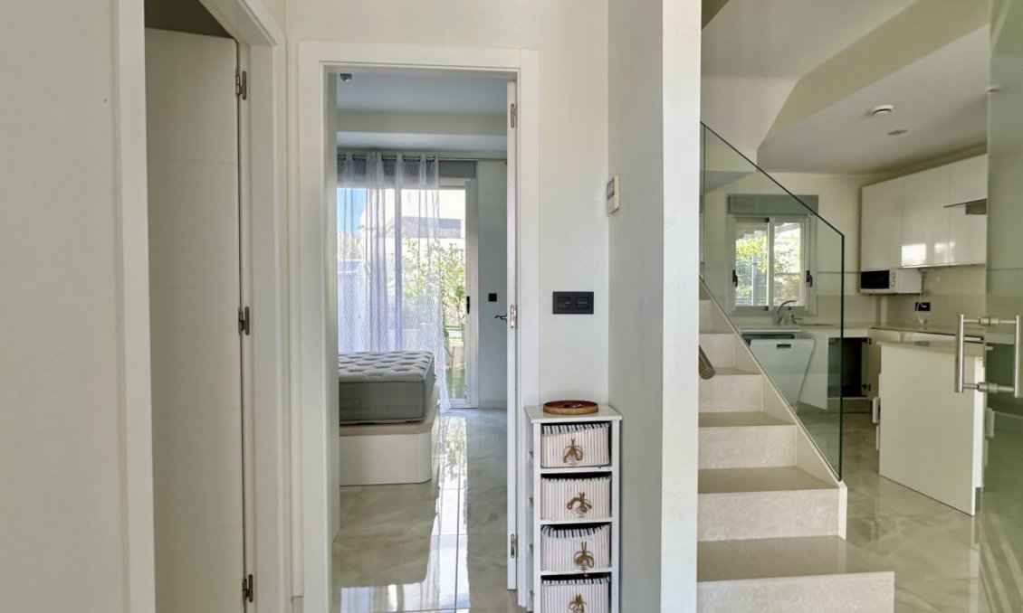 Revente - Villa -
Orihuela Costa - Costa Blanca