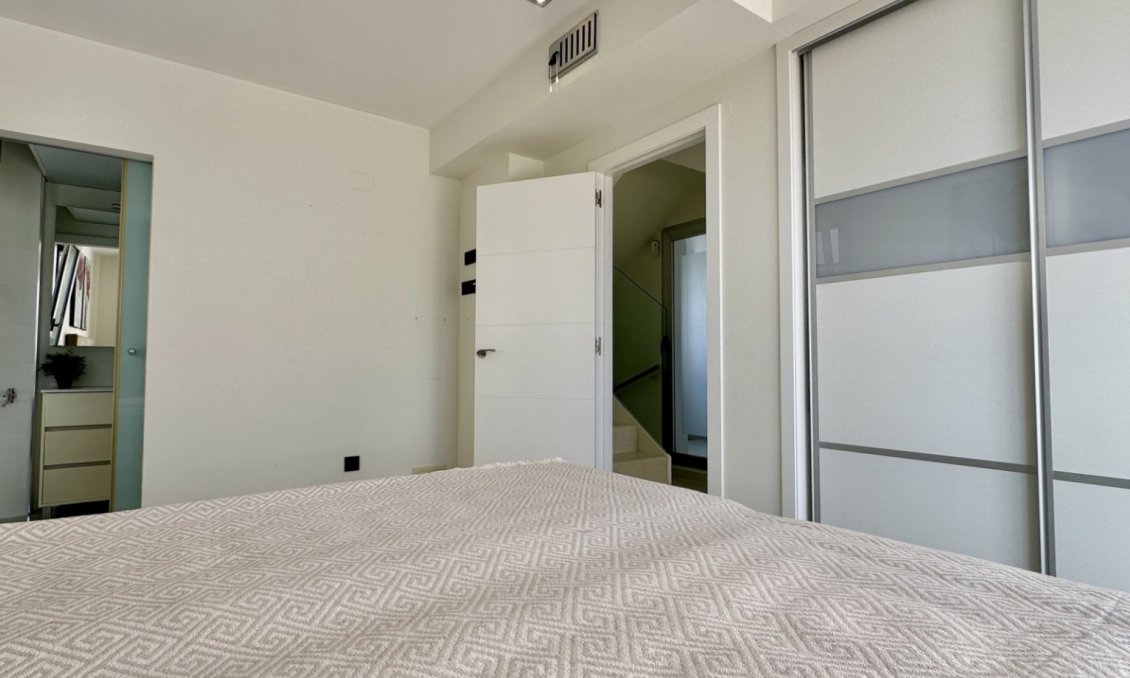 Revente - Villa -
Orihuela Costa - Costa Blanca