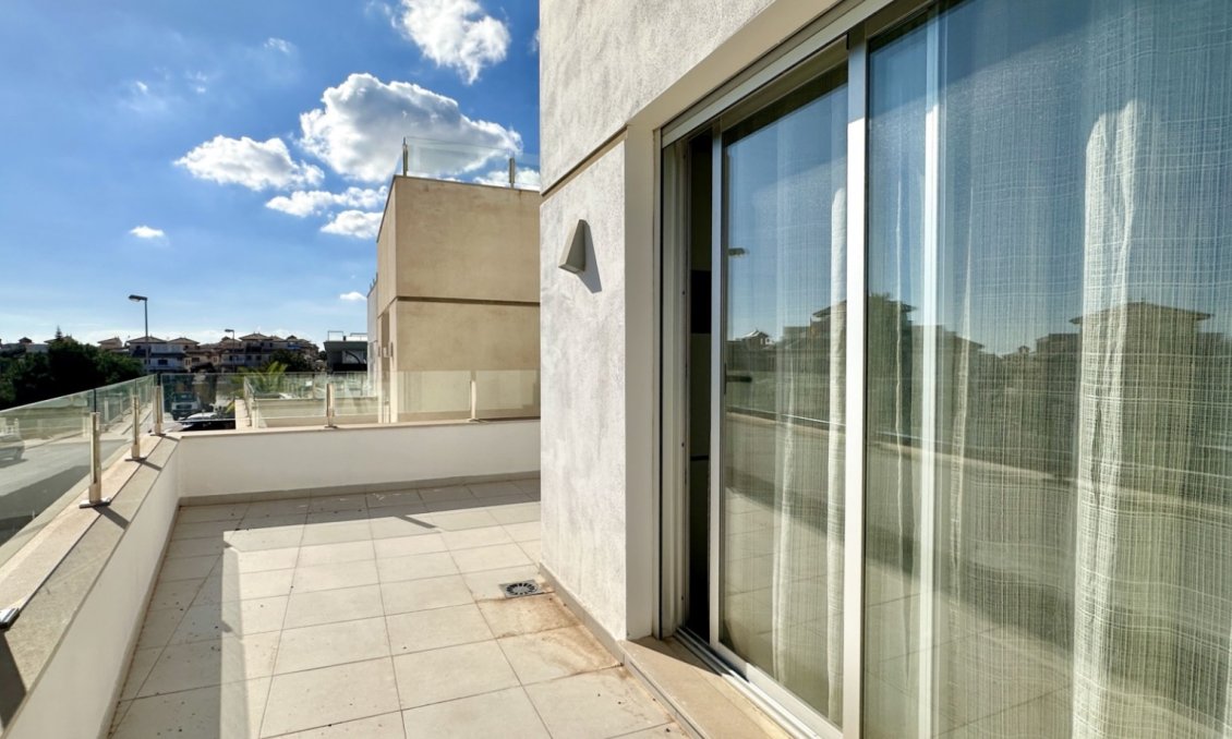 Revente - Villa -
Orihuela Costa - Costa Blanca