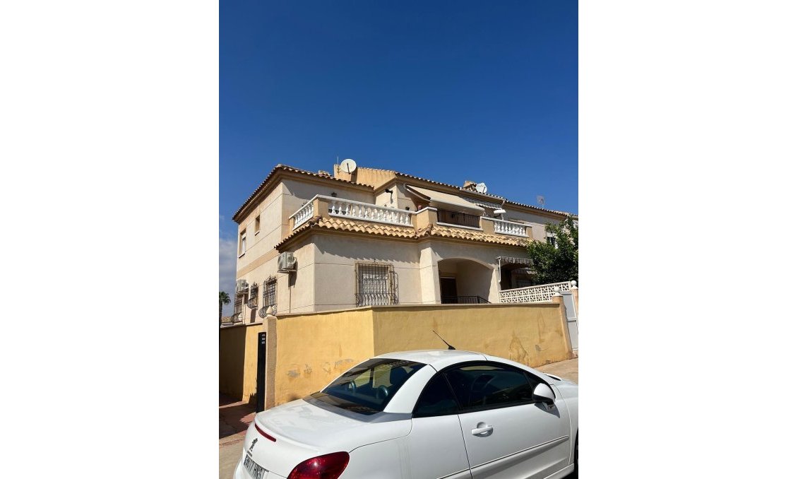 Revente - Bungalow -
Torrevieja - Aguas Nuevas