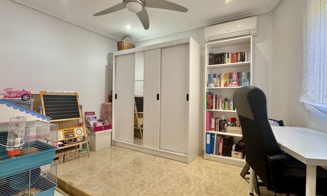 Revânzare - Town House -
Orihuela Costa - Costa Blanca