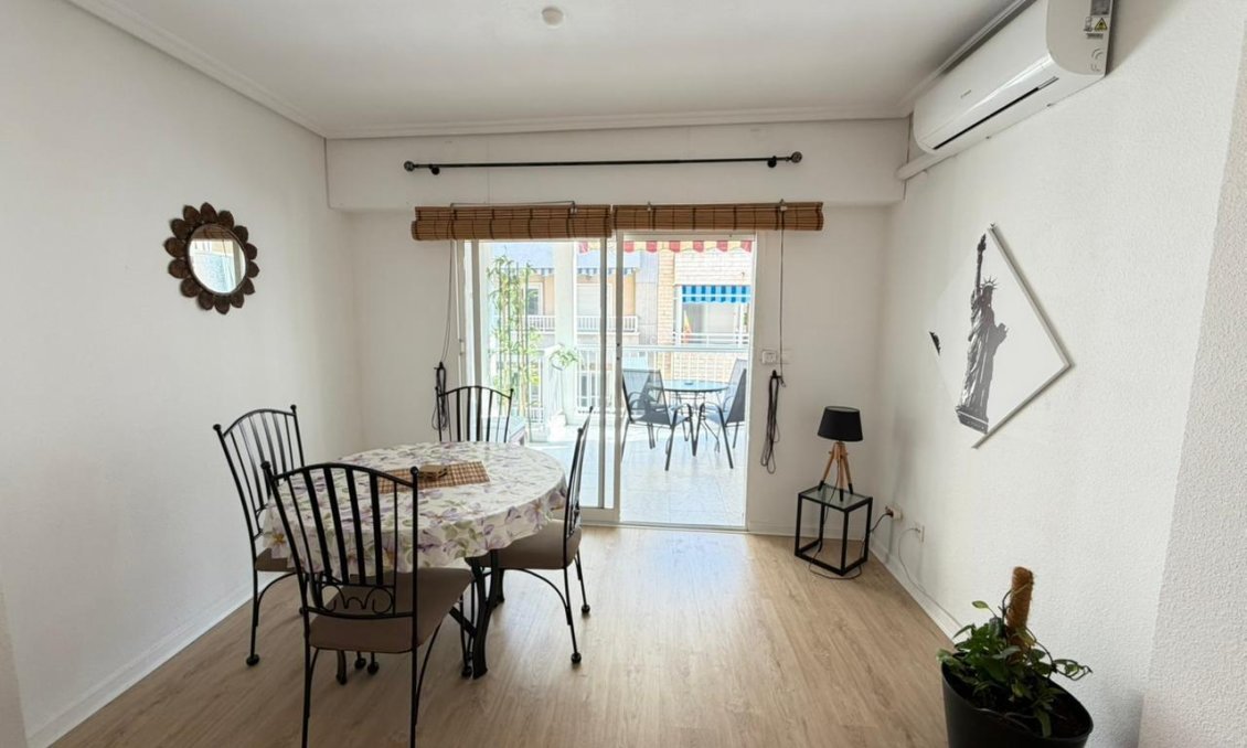 Revente - Appartement -
Torrevieja - Playa del Cura