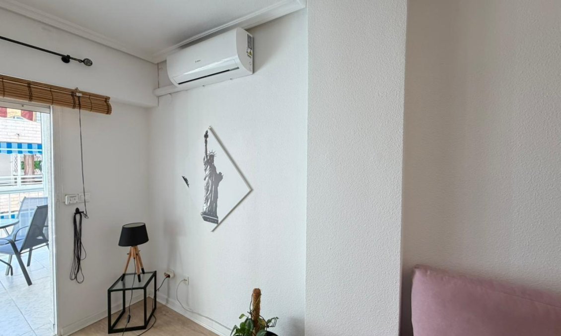 Revente - Appartement -
Torrevieja - Playa del Cura