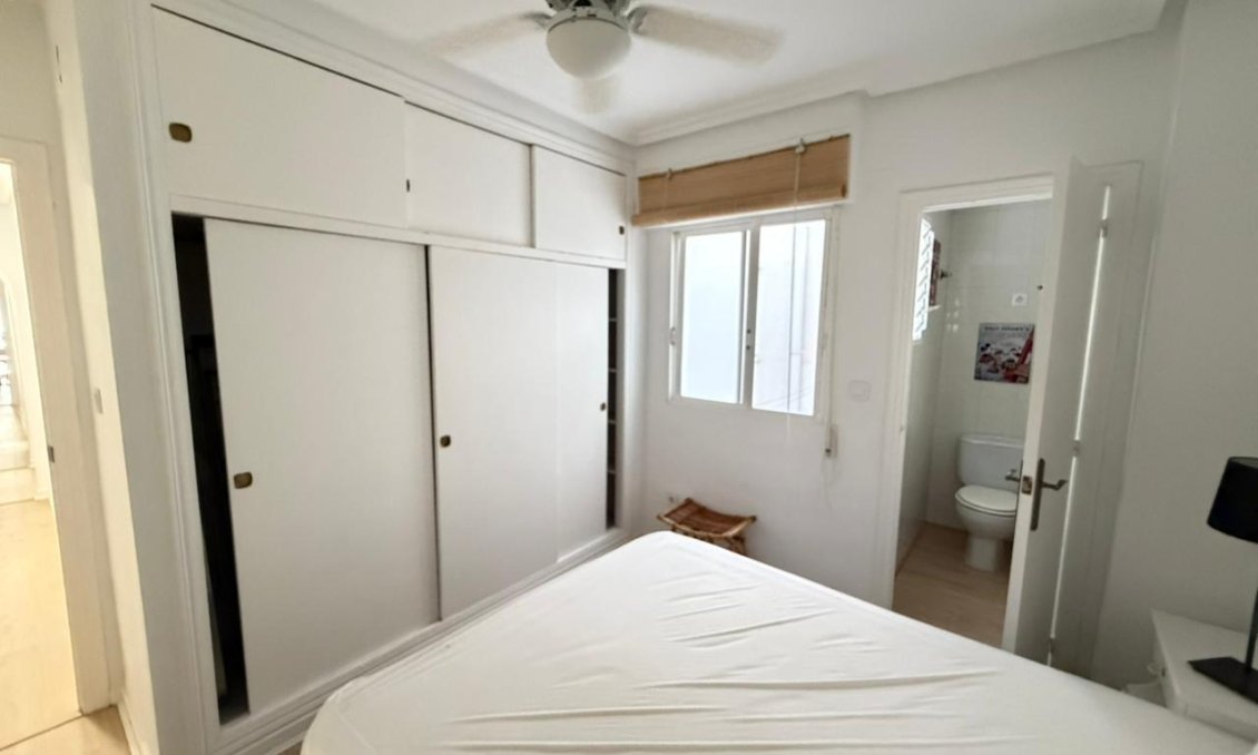 Revente - Appartement -
Torrevieja - Playa del Cura