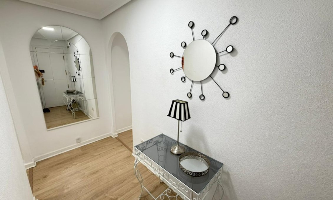 Revente - Appartement -
Torrevieja - Playa del Cura