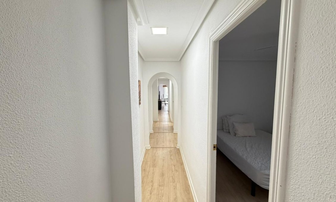 Revente - Appartement -
Torrevieja - Playa del Cura