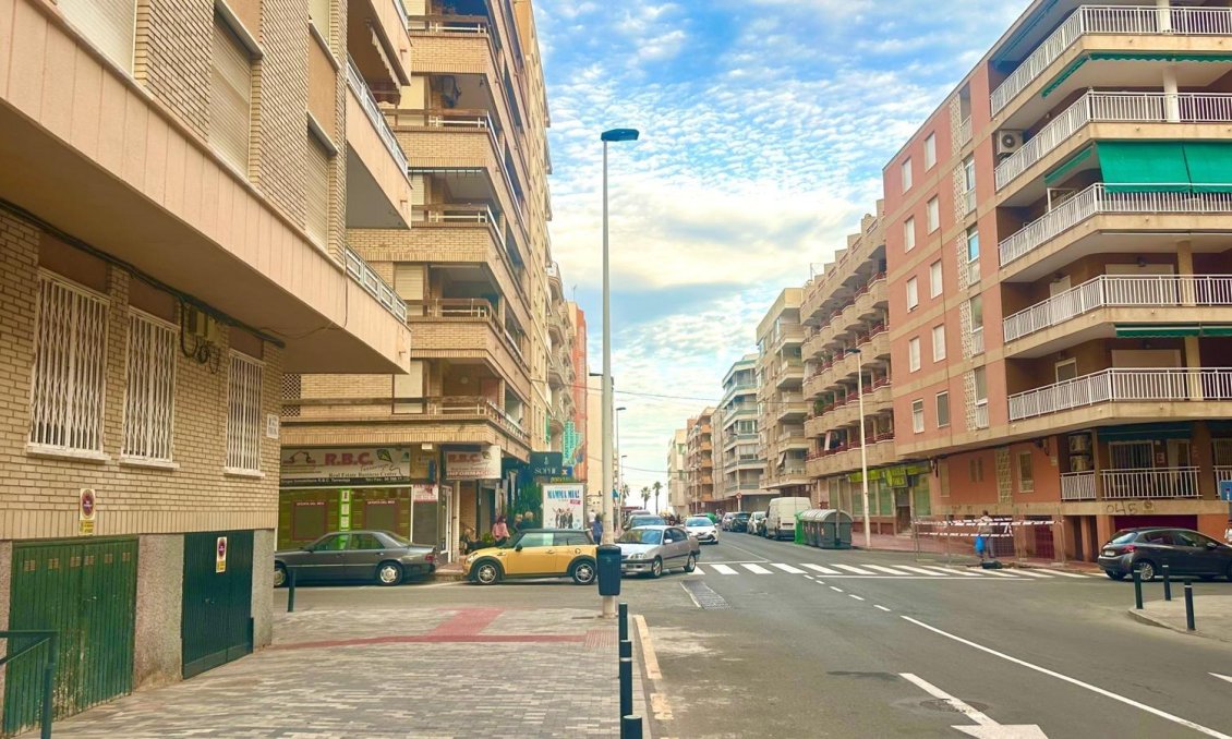 Revente - Appartement -
Torrevieja - Playa del Cura