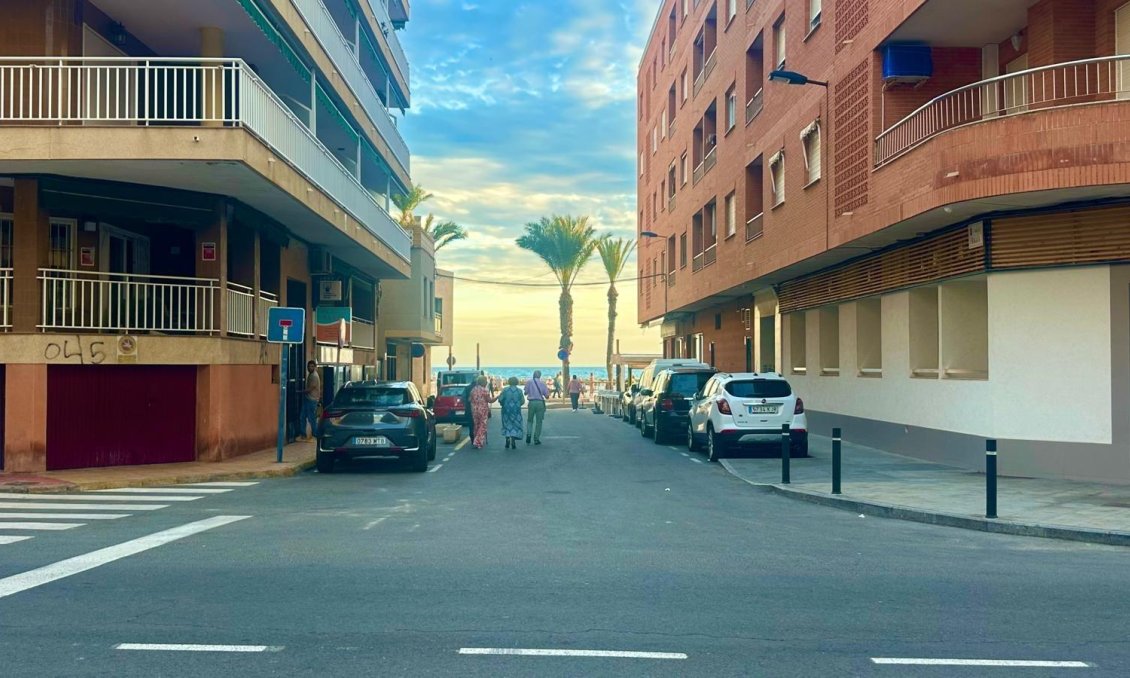 Revente - Appartement -
Torrevieja - Playa del Cura