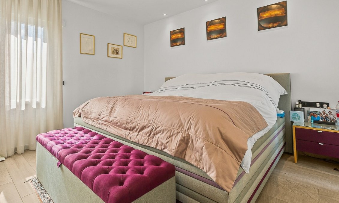 Resale - Villa -
La Finca Golf Resort - Inland