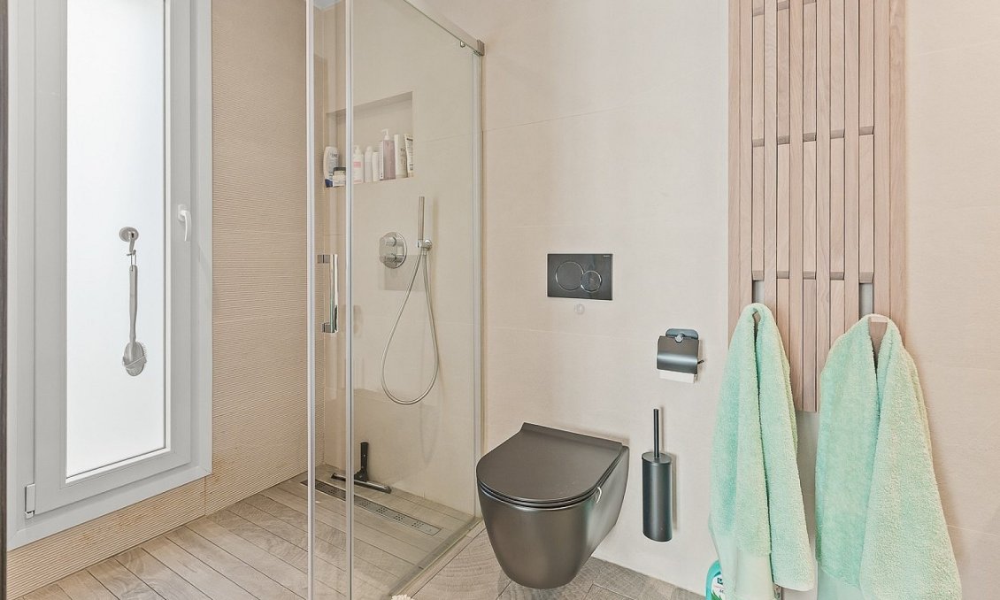 Resale - Villa -
La Finca Golf Resort - Inland