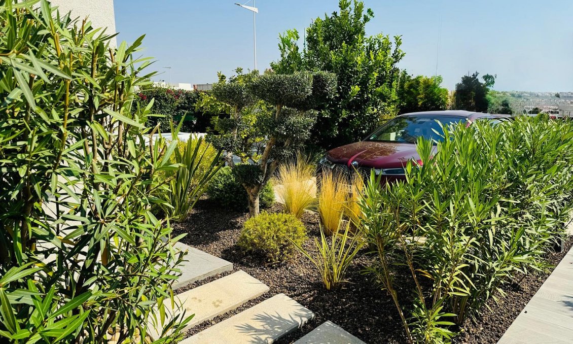 Resale - Villa -
La Finca Golf Resort - Inland