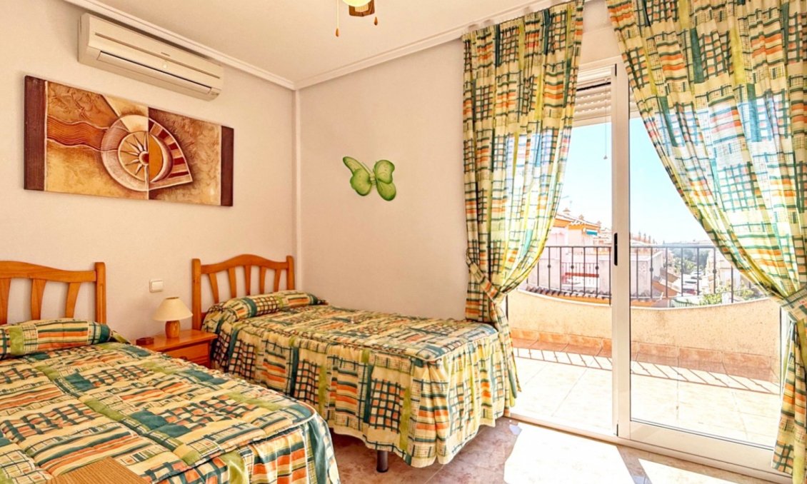 Revânzare - Town House -
Orihuela Costa - Costa Blanca