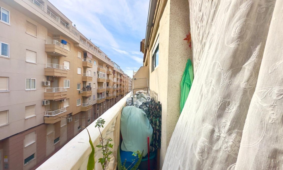 Segunda mano - Ático -
Torrevieja - Estacion De Autobuses