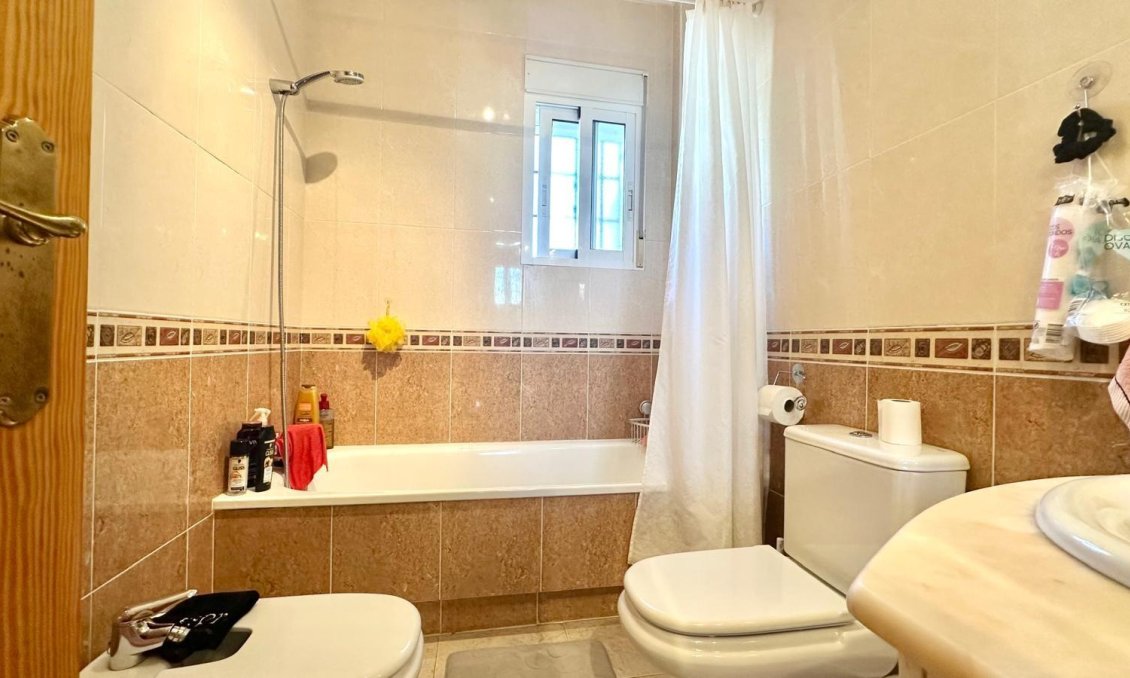 Segunda mano - Villa -
Bigastro - Comunidad Valenciana