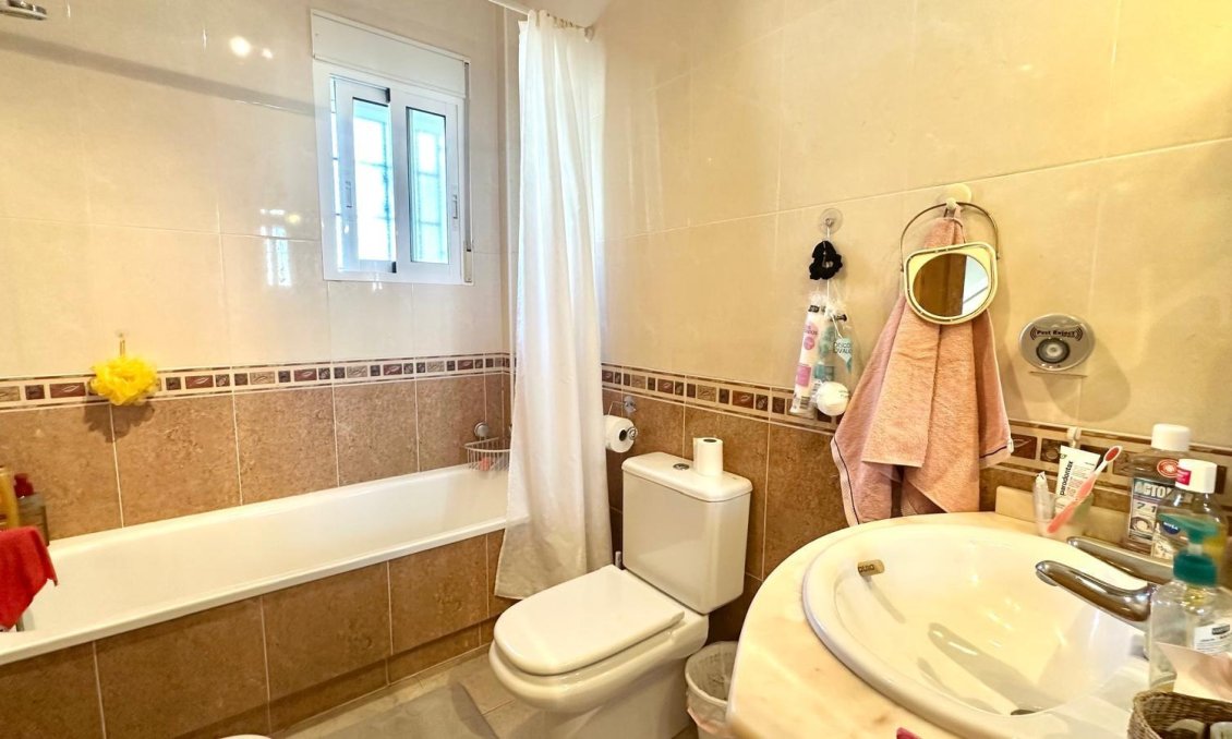 Segunda mano - Villa -
Bigastro - Comunidad Valenciana