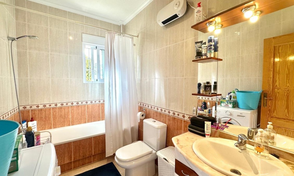 Segunda mano - Villa -
Bigastro - Comunidad Valenciana