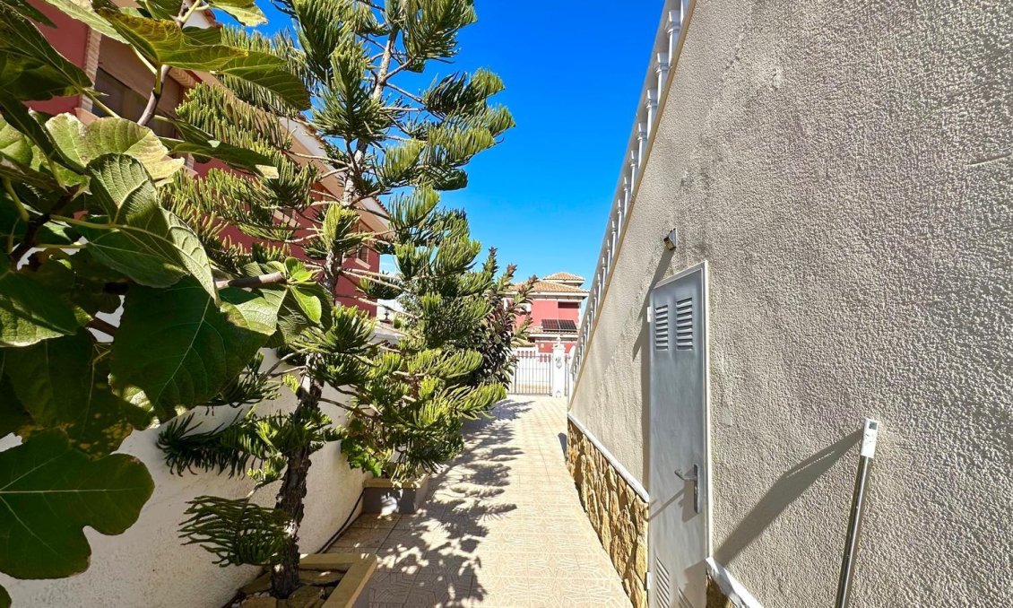 Segunda mano - Villa -
Bigastro - Comunidad Valenciana