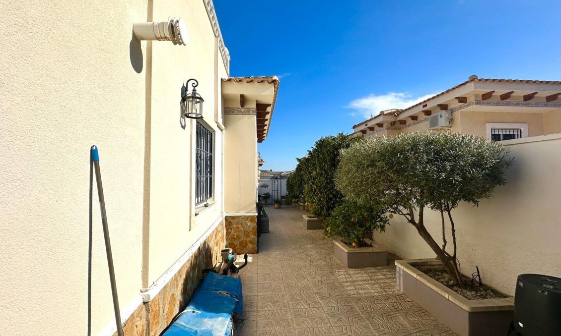 Segunda mano - Villa -
Bigastro - Comunidad Valenciana