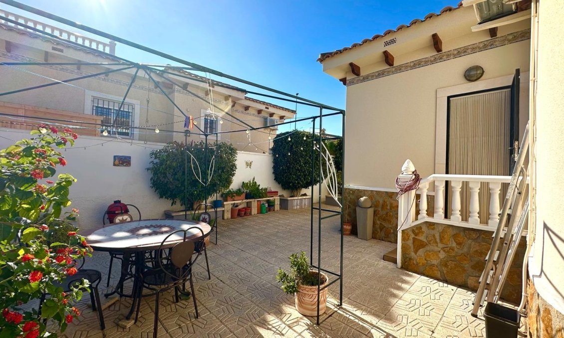 Segunda mano - Villa -
Bigastro - Comunidad Valenciana