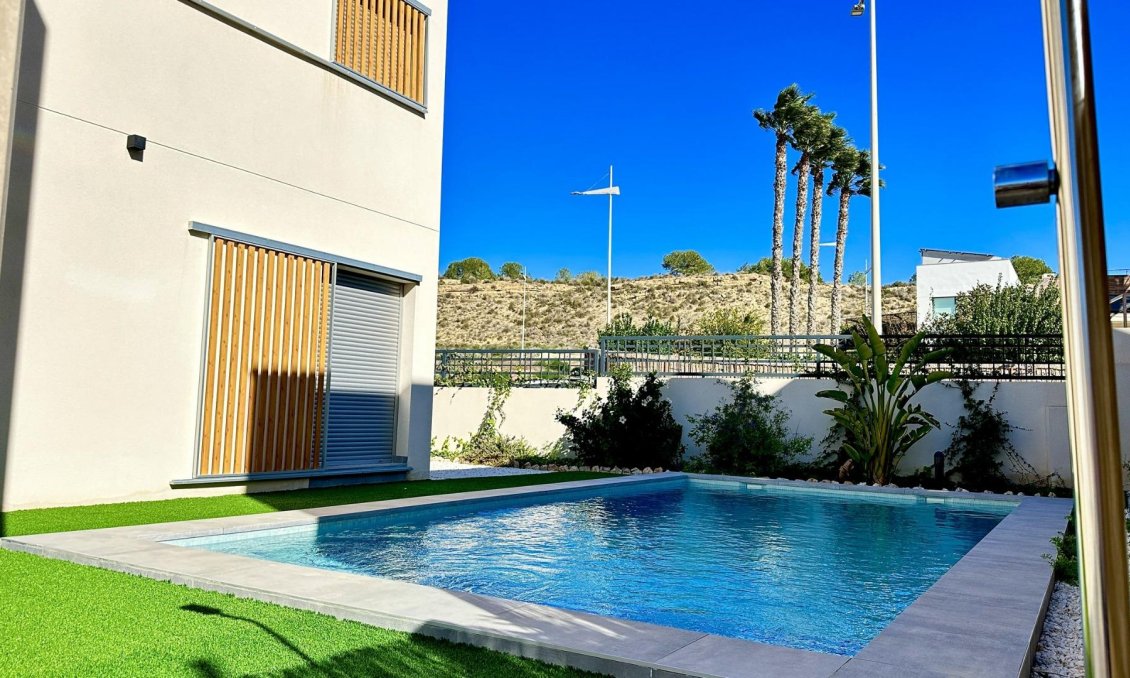 Obra nueva - Villa -
Algorfa - La Finca Golf