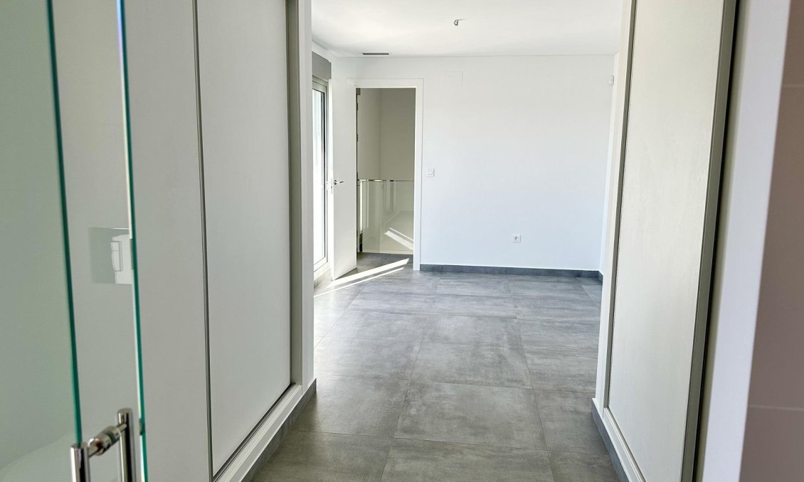 Obra nueva - Villa -
Algorfa - La Finca Golf