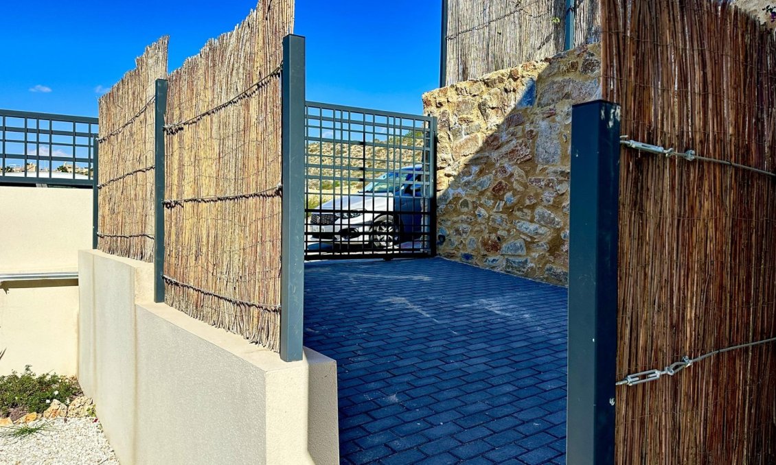 Obra nueva - Villa -
Algorfa - La Finca Golf