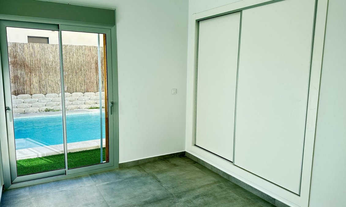 Obra nueva - Villa -
Algorfa - La Finca Golf