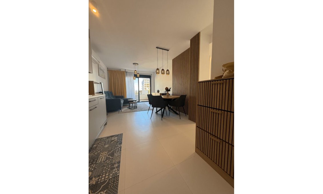 Revânzare - Apartament -
San Miguel de Salinas - Inland