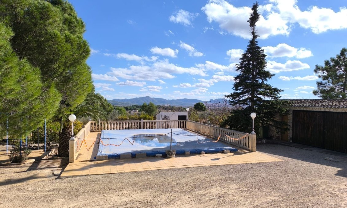 Revente - Villa -
Yecla - Inland