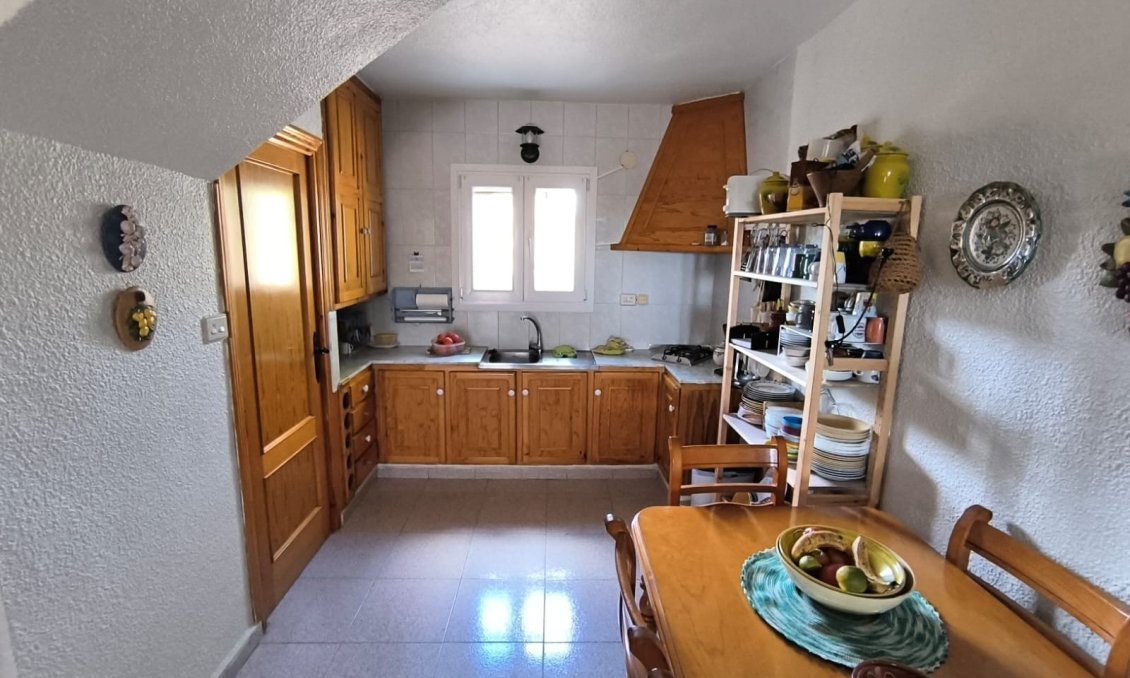 Revente - Villa -
Yecla - Inland