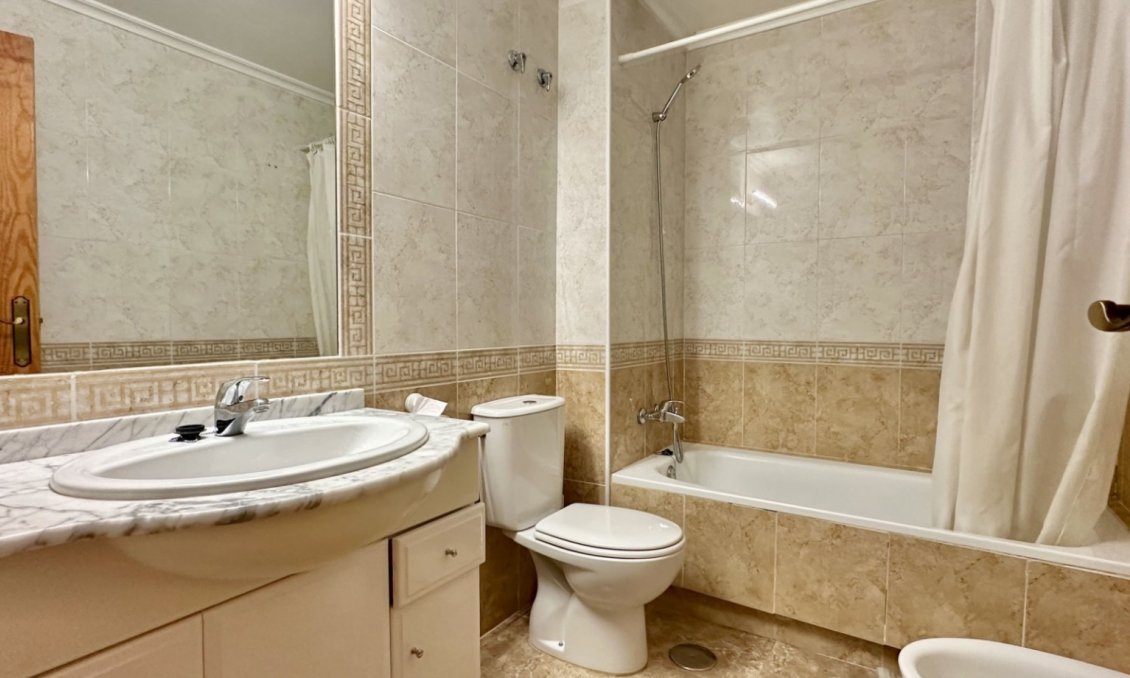 Revânzare - Apartament -
Orihuela Costa - Costa Blanca