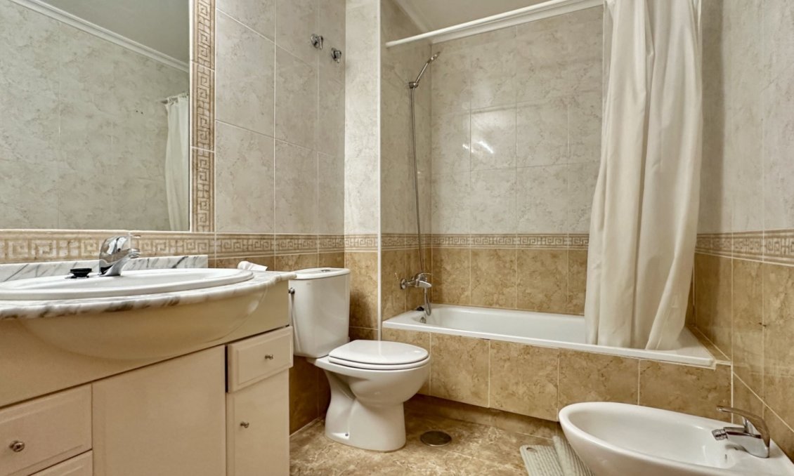 Revânzare - Apartament -
Orihuela Costa - Costa Blanca