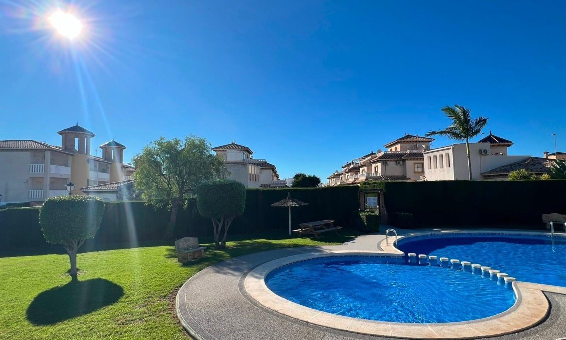 Resale - Apartment -
Orihuela Costa - Cabo Roig